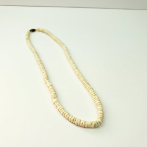 Vintage Puka Shell Necklace - Picture 2 of 5